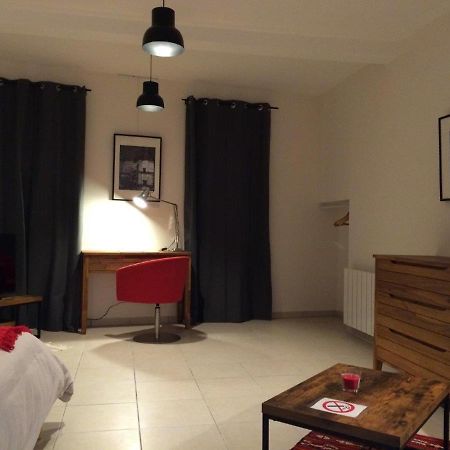 Le Studio Du Chateau Auriac-sur-Vendinelle Ngoại thất bức ảnh